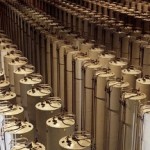 750px-Gas_centrifuge_cascade