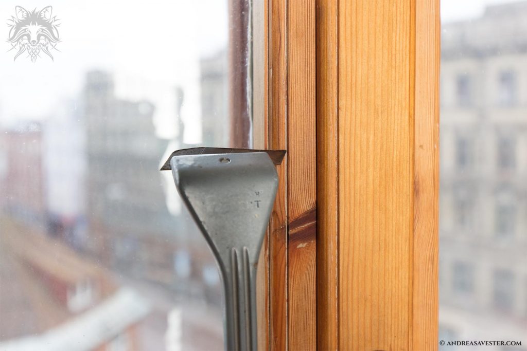 How to Restore and Repair Old Wooden Windows