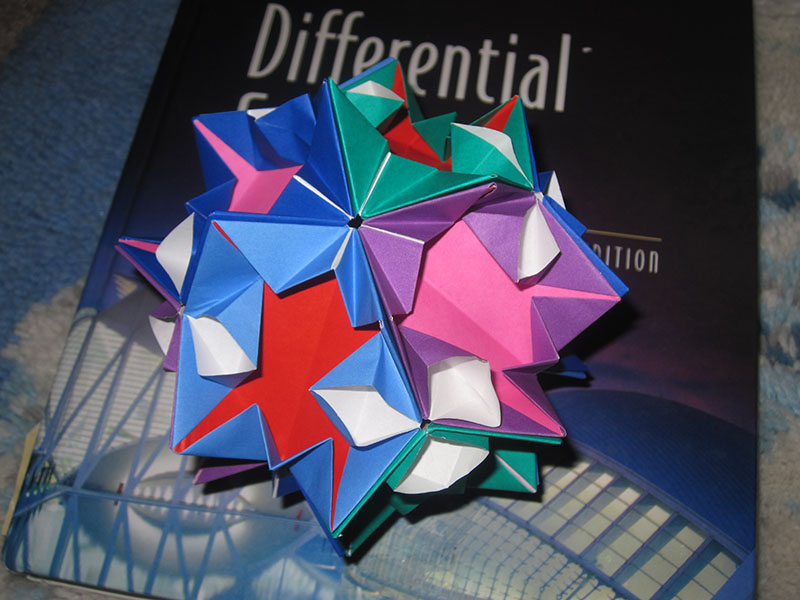 Origami model: impatient trillium bouquet
