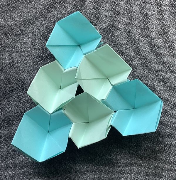 Reutersvärd Triangle, with 6 cubes