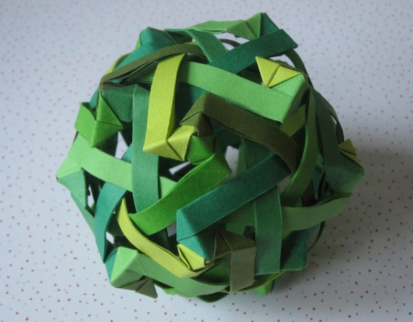 Icosahedral weave
