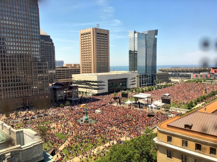 Cavaliers parade